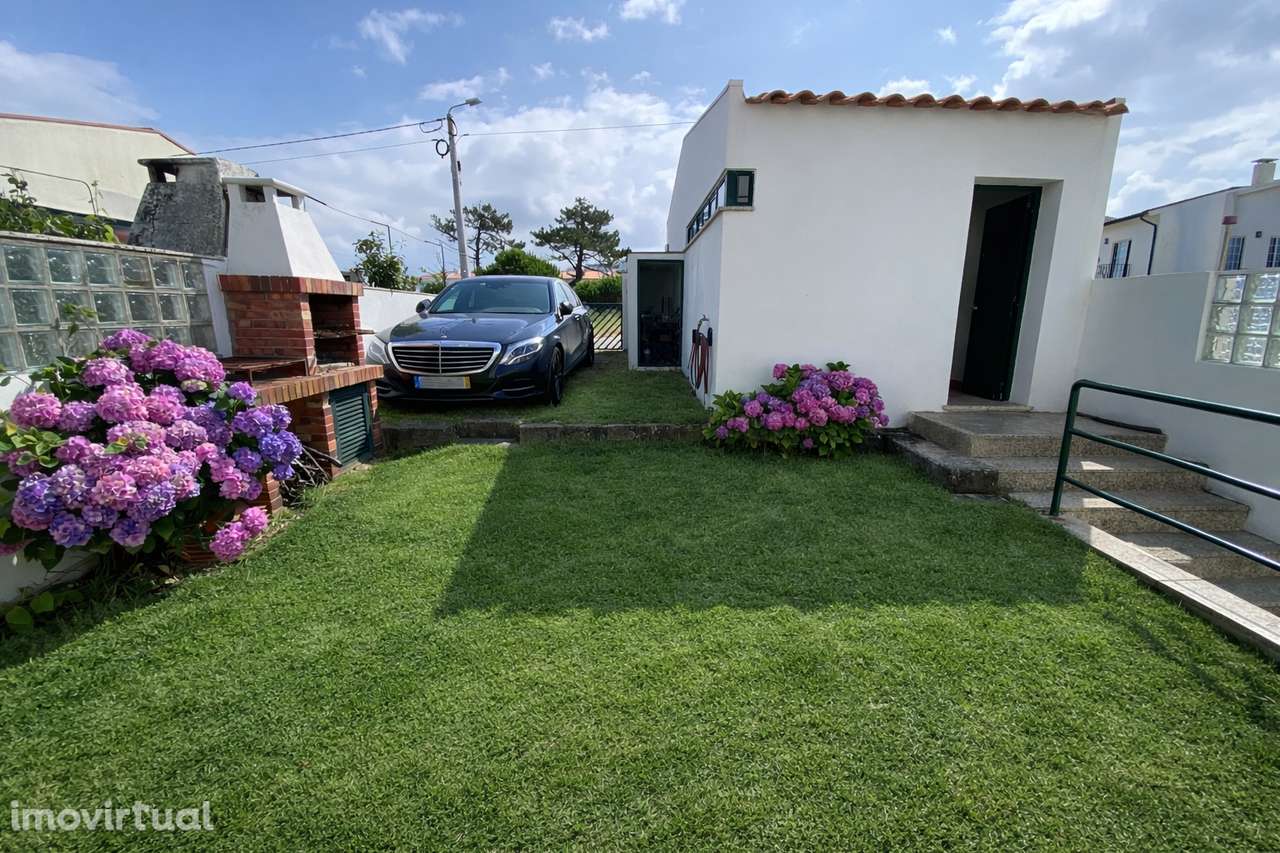 Moradia V4 em banda frente-mar em Castelo de Neiva pronta a habitar - Grande imagem: 3/35