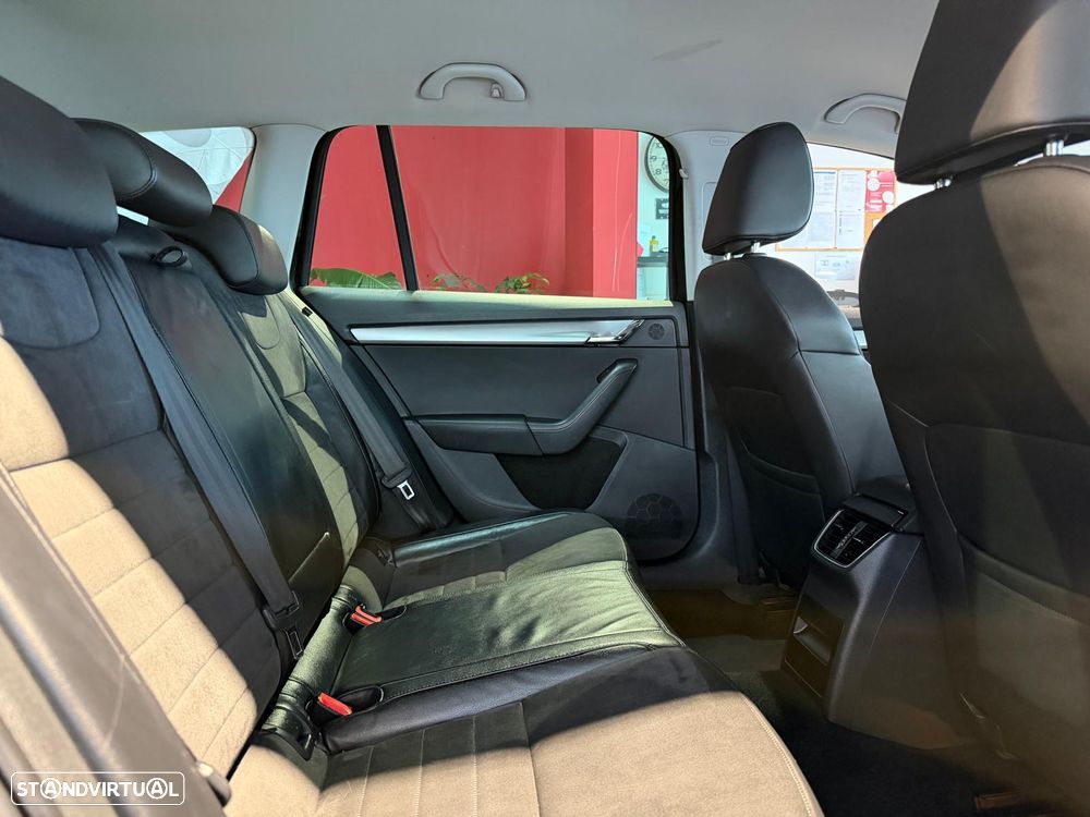 Skoda Octavia Break 1.6 TDi Elegance Pack - 17