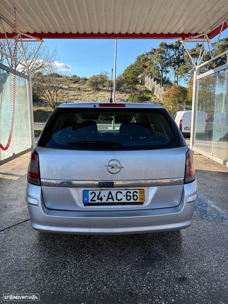 Opel Astra Caravan - 4