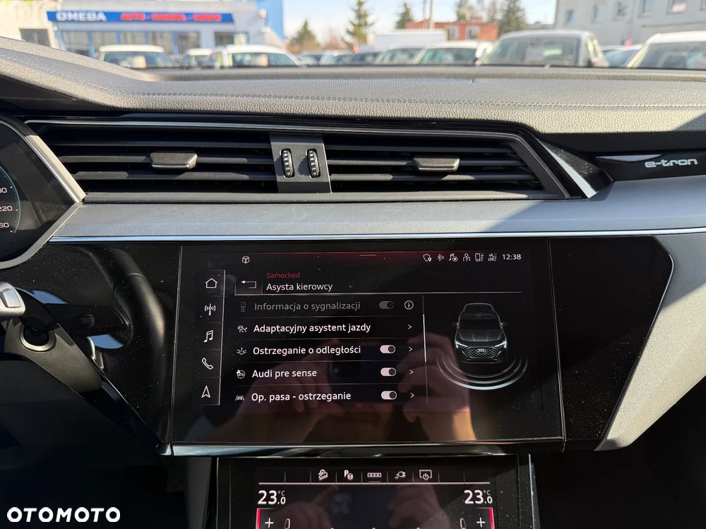 Audi Q8 e-tron 50 quattro advanced - 24