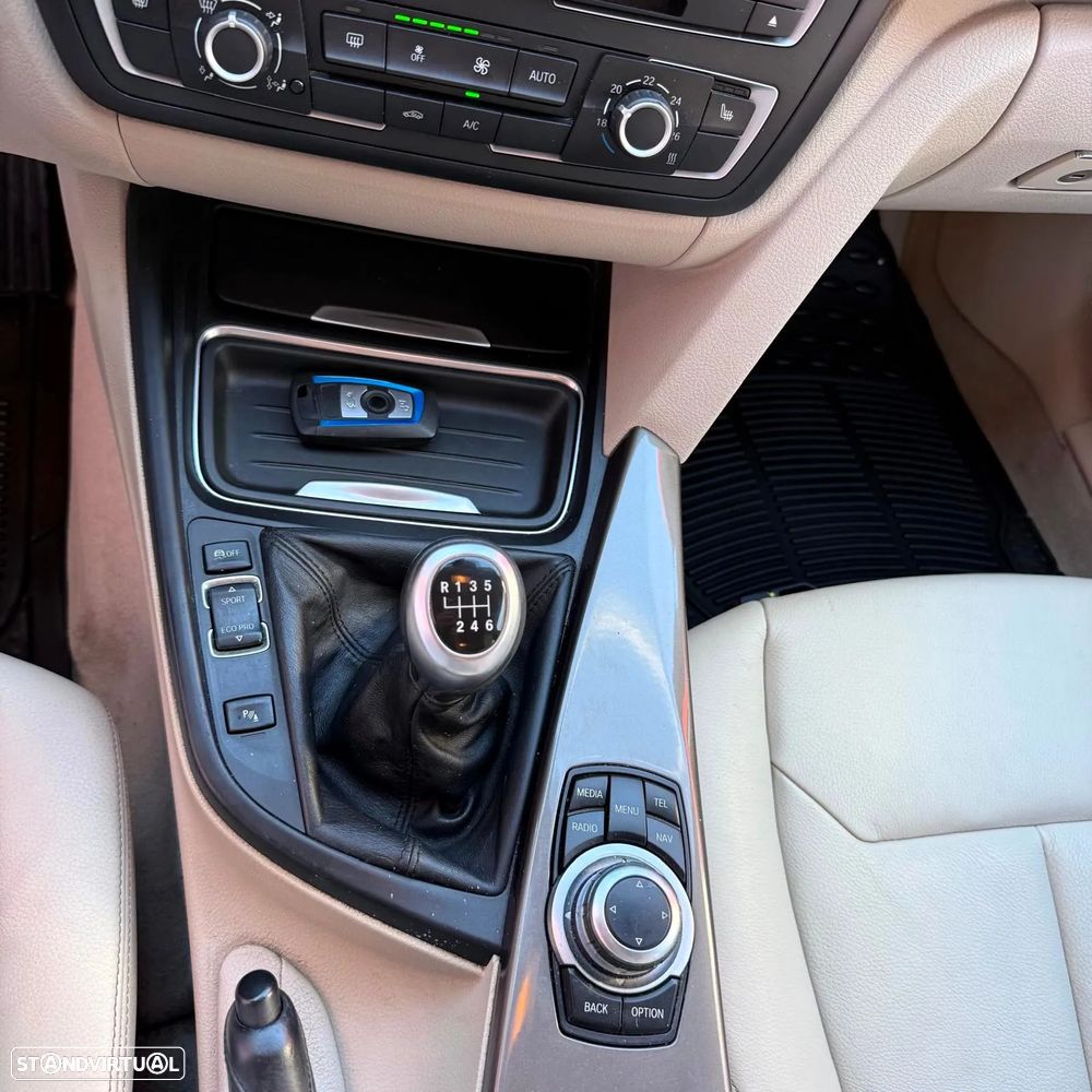 BMW 318 d Line Modern - 10
