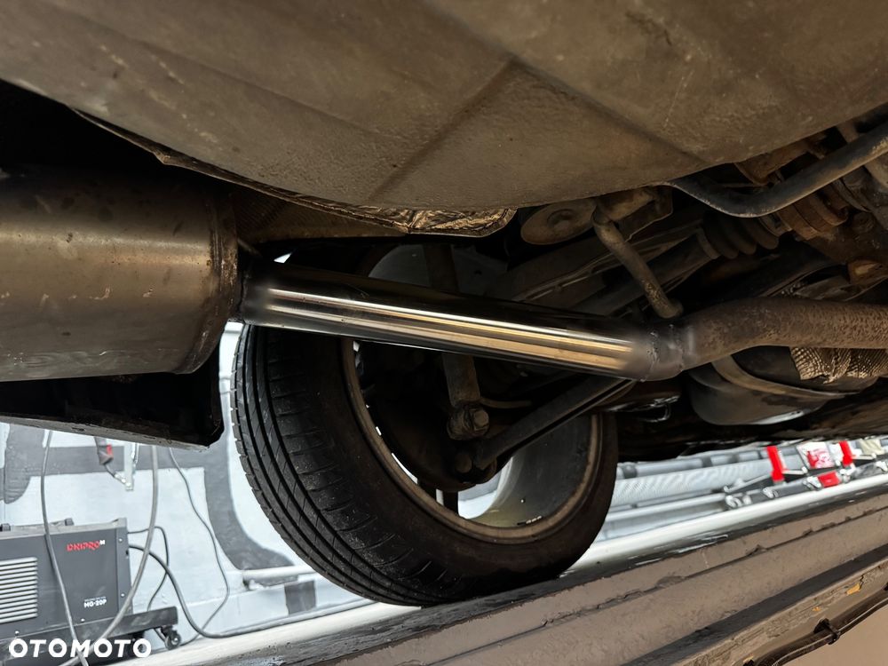 BMW Seria 3 318 CI - 10