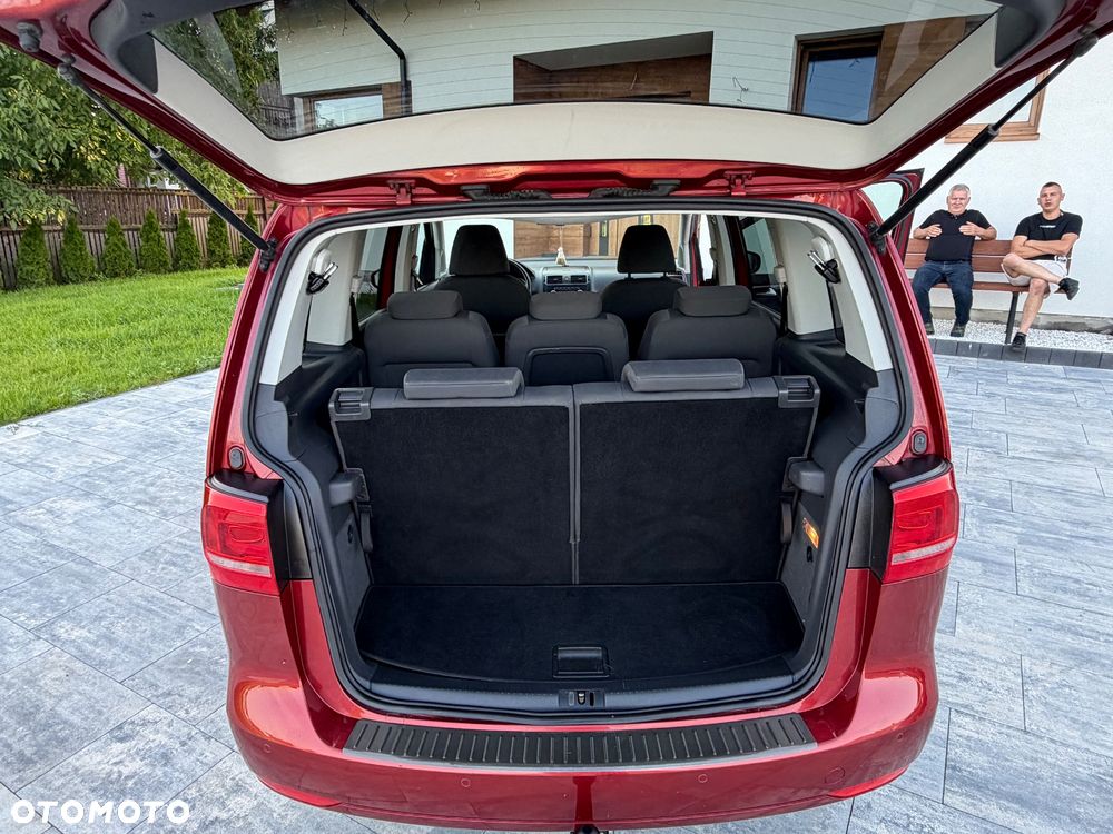 Volkswagen Touran 1.6 TDI DPF BlueMot Comfortline - 26