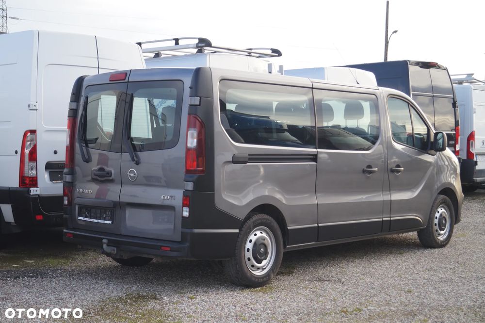 Opel Vivaro - 10