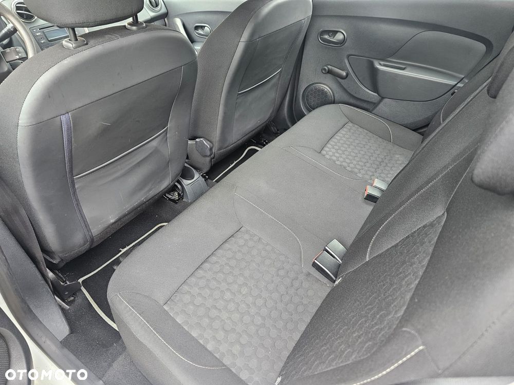 Dacia Sandero 1.2 16V 75 Laureate - 8