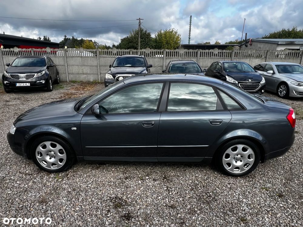 Audi A4 Limousine 1.8 T quattro - 12