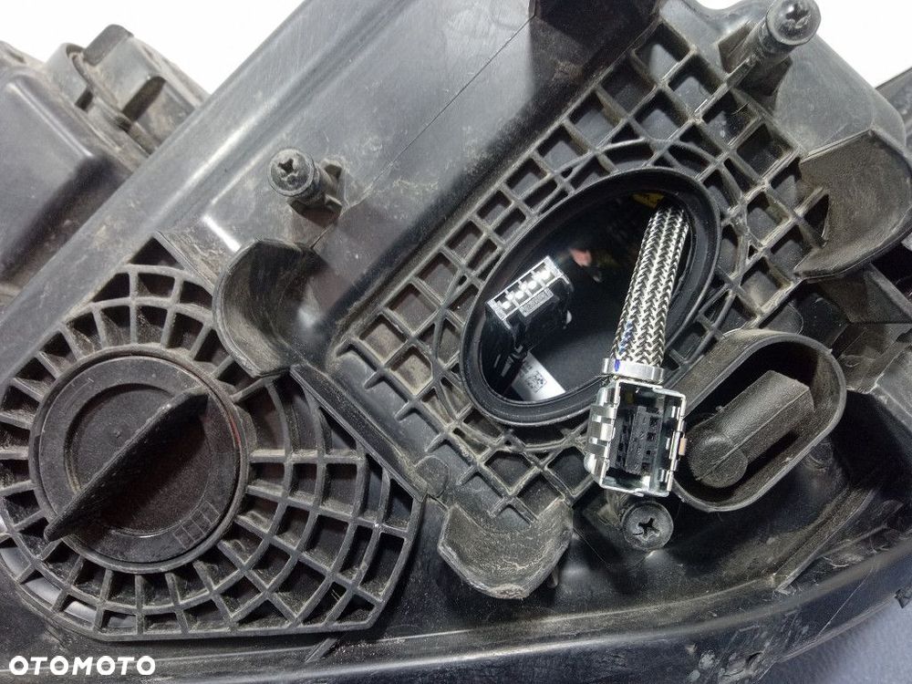 KIA SORENTO III UM 14-17 REFLEKTOR PRAWY XENON EU 92102-C5200 - 4