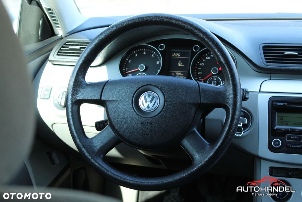 Volkswagen Passat - 9