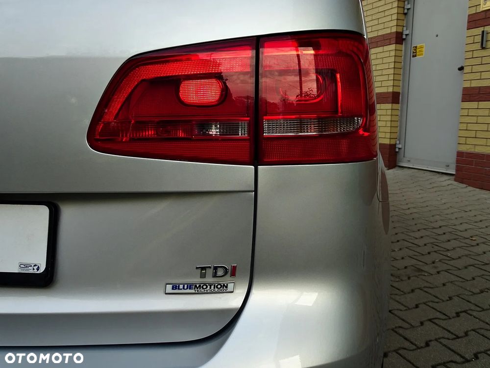 Volkswagen Touran 1.6 TDI DPF BlueMotion Technology Comfortline - 24
