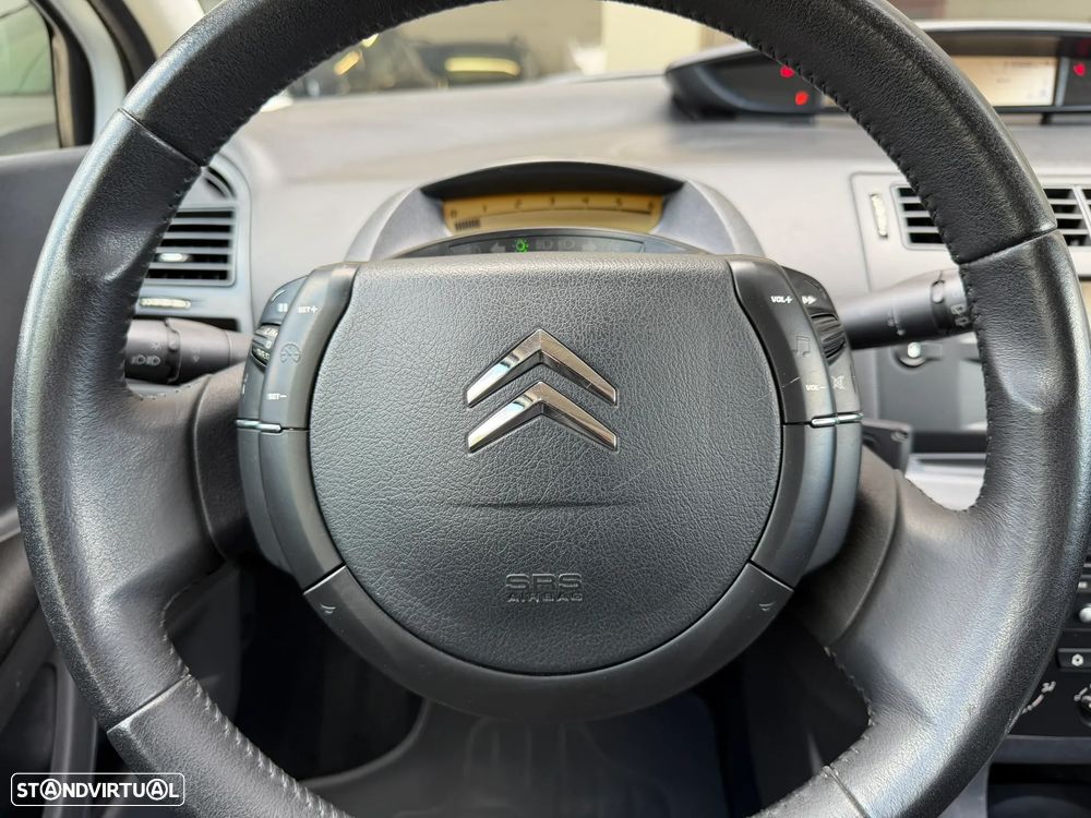 Citroën C4 1.6 HDi VTR - 25