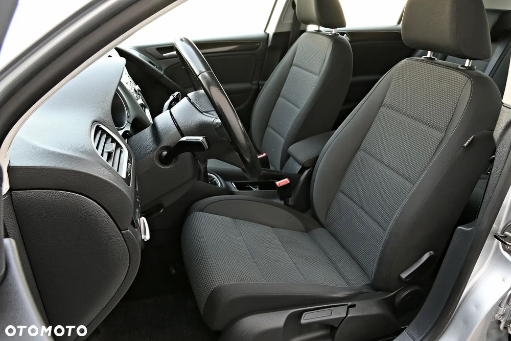 Volkswagen Golf 1.6 TDI DPF BlueMotion Technology Team - 26