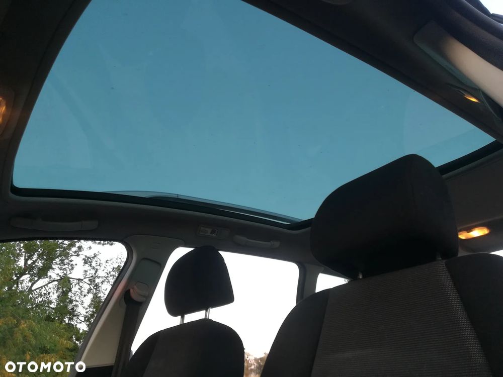 Peugeot 307 HDi 110 Premium - 16