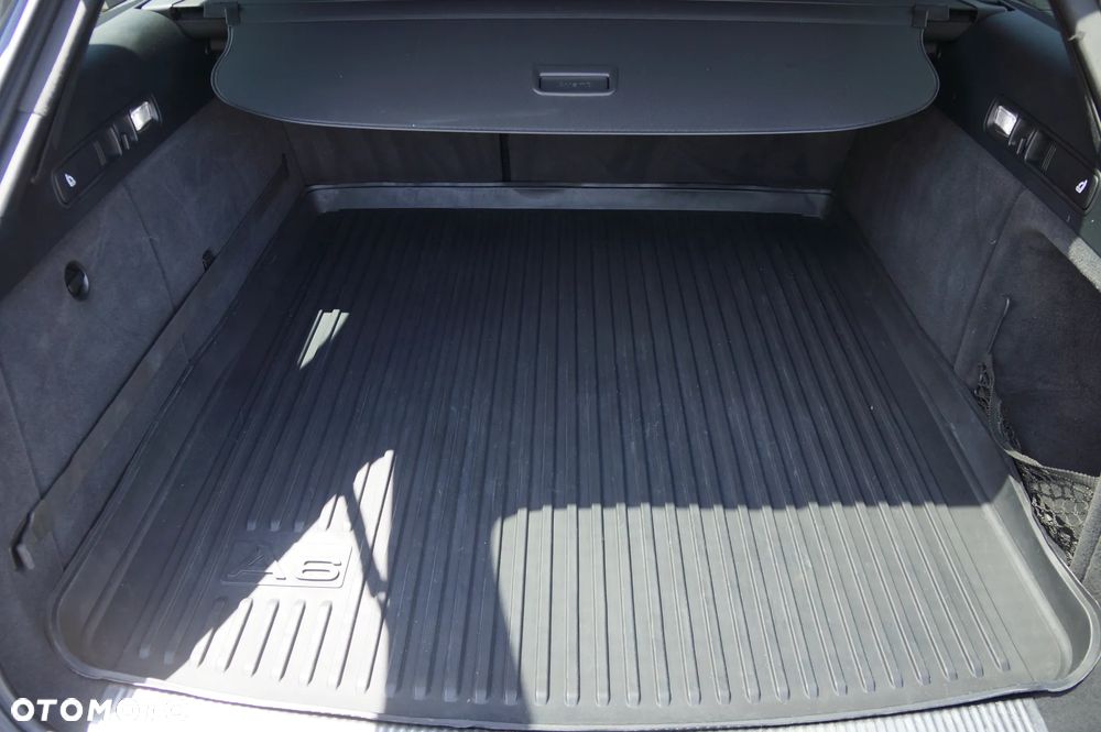 Audi A6 Avant 2.0 TDI quattro S tronic - 31