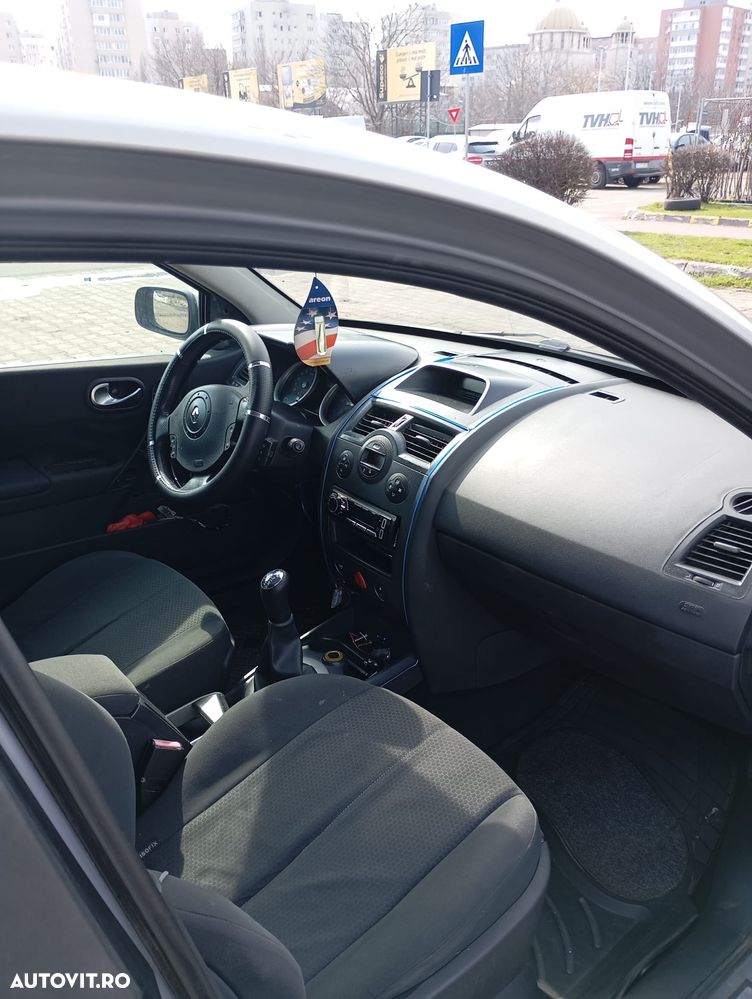 Renault Megane II 1.6 Influence - 6