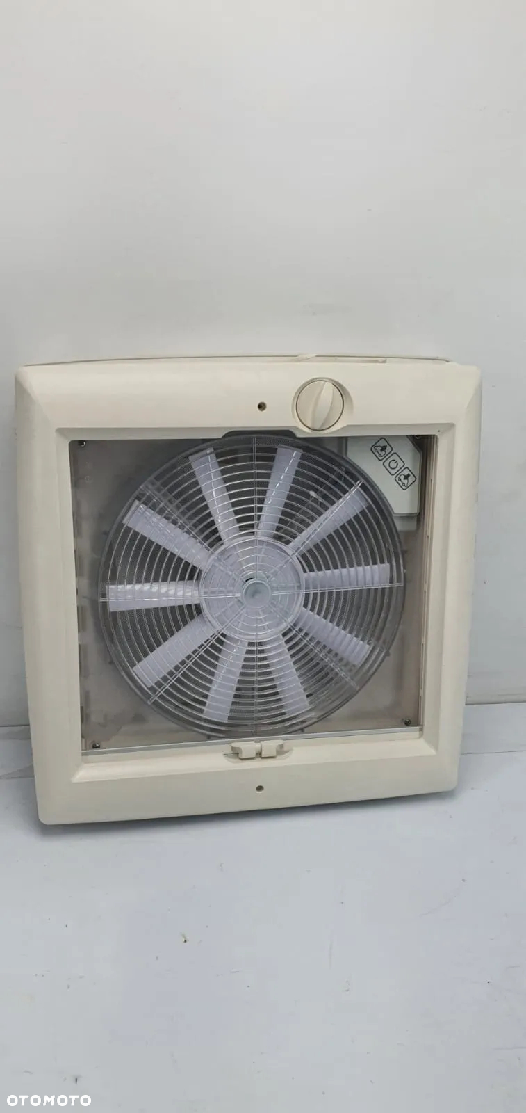 Okno dachowe kamper 40x40 Truma Vent wentylator - 5