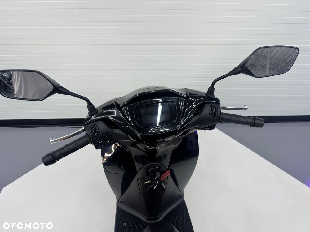 Honda SH - 23