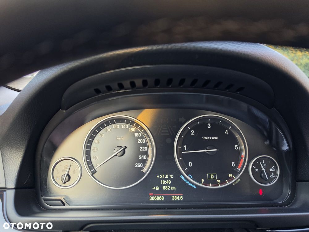 BMW Seria 5 520d - 18