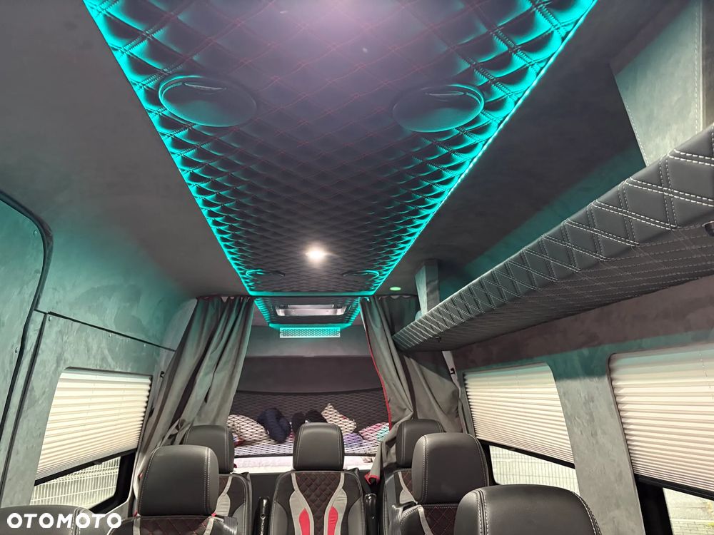 Mercedes-Benz Sprinter 907.255 - 28