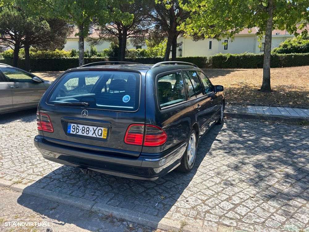 Mercedes-Benz E 220 - 3