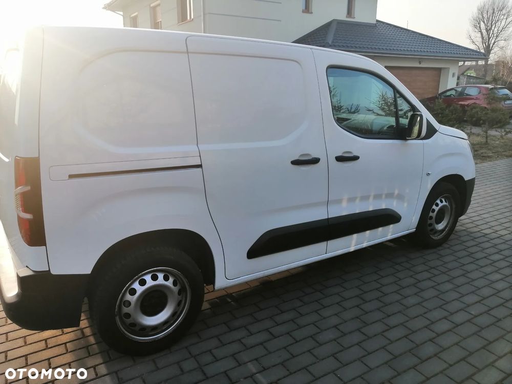 Opel Combo 1.2 Turbo S&S - 16