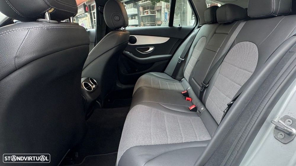 Mercedes-Benz C 300 - 11