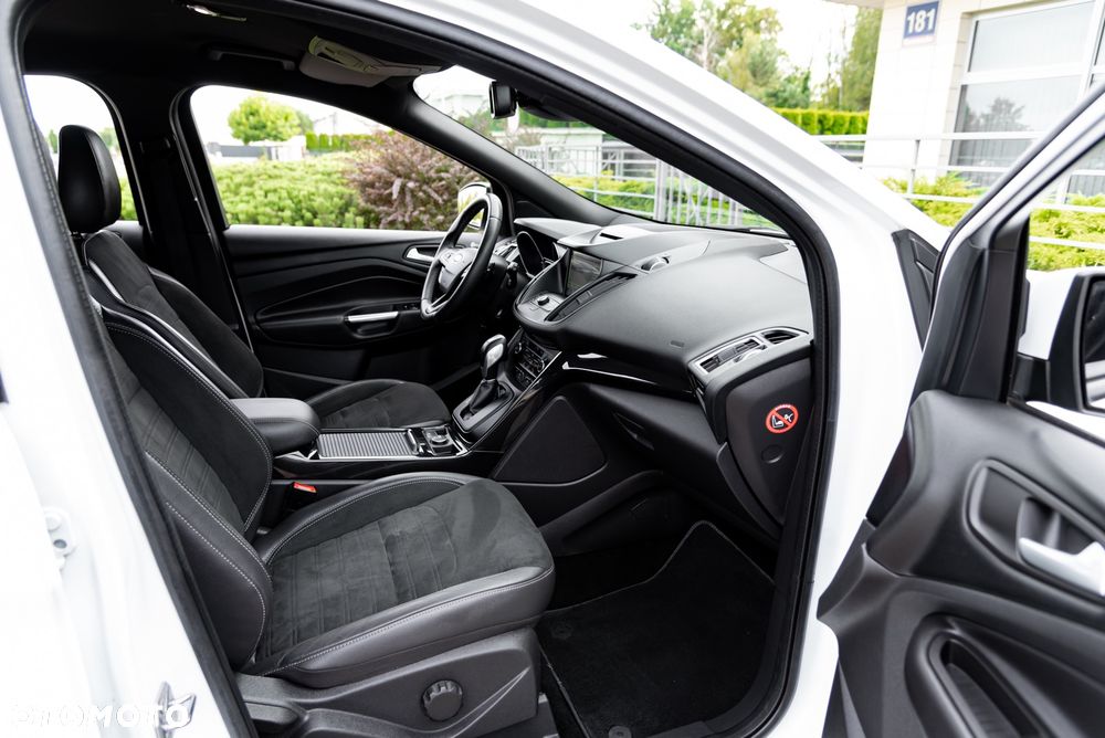 Ford Kuga 2.0 TDCi 4x4 ST-Line - 21