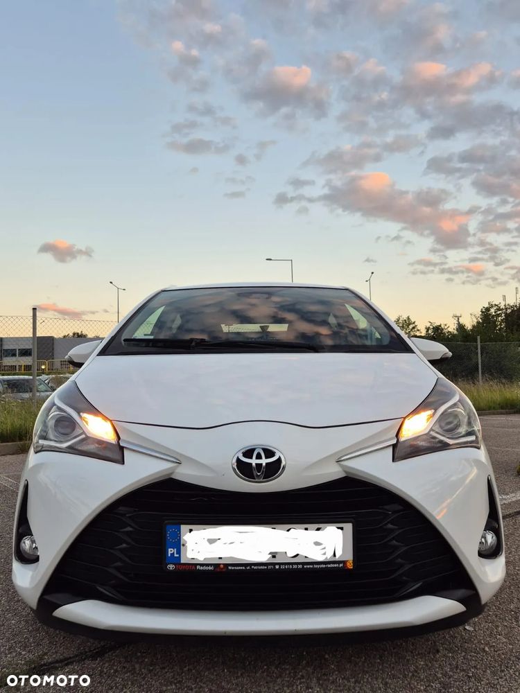 Toyota Yaris 1.5 Premium - 11