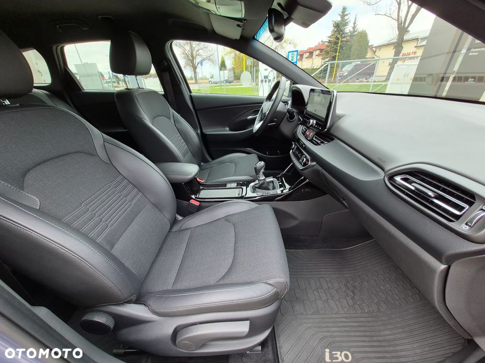 Hyundai i30 1.5 T-GDI 48V Smart - 17