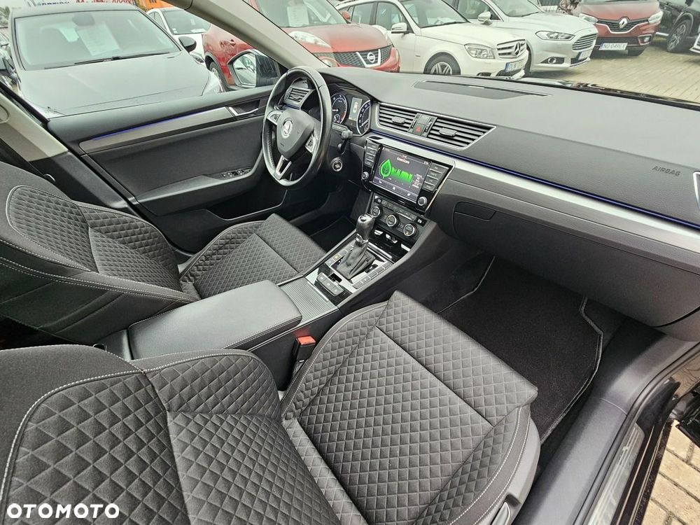Skoda Superb 2.0 TDI SCR Ambition DSG - 36