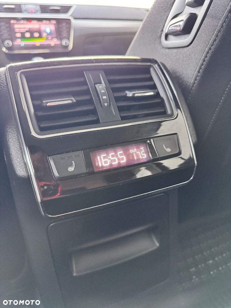 Skoda Superb 2.0 TDI L&K DSG - 18