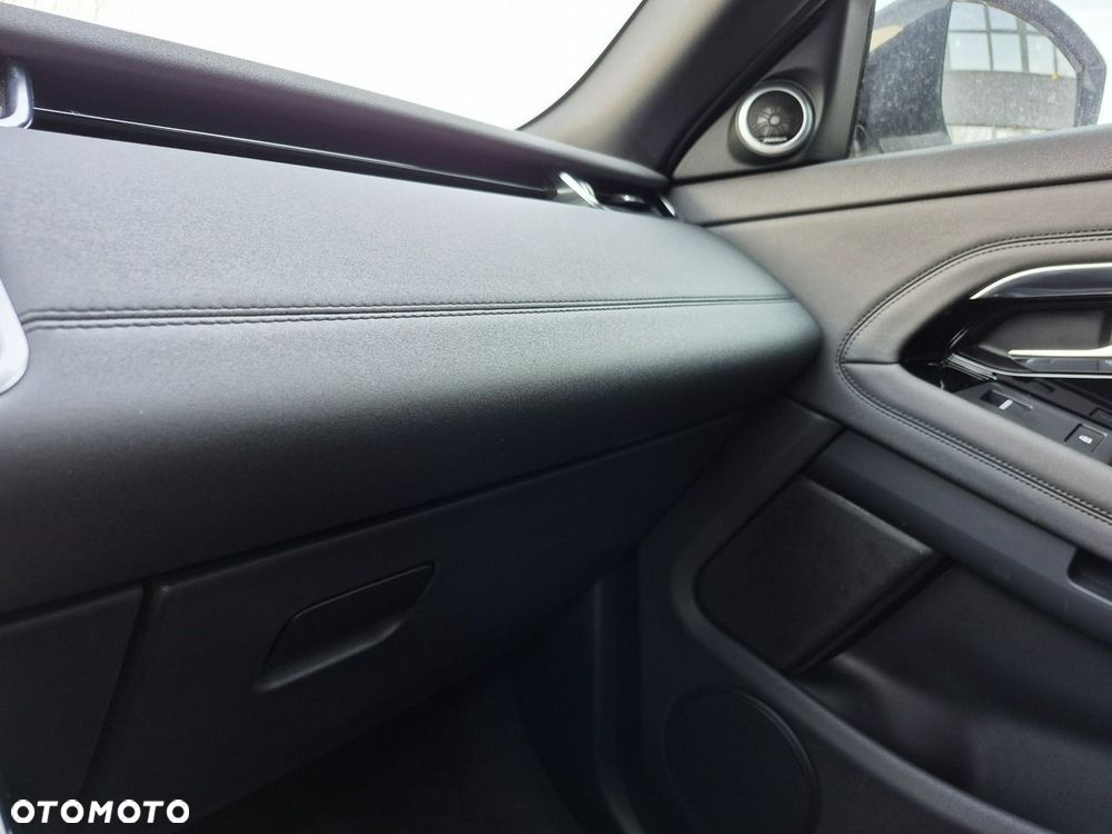 Land Rover Range Rover Evoque - 36