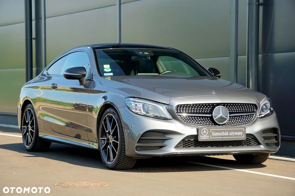 Mercedes-Benz Klasa C 300 9G-TRONIC - 4