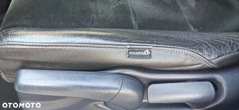 Honda CR-V 2.0i-VTEC Automatik Executive 50 Jahre Edition - 21