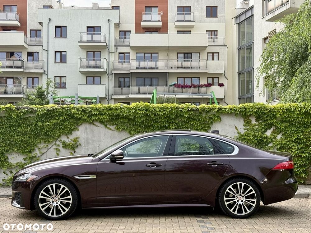 Jaguar XF - 14