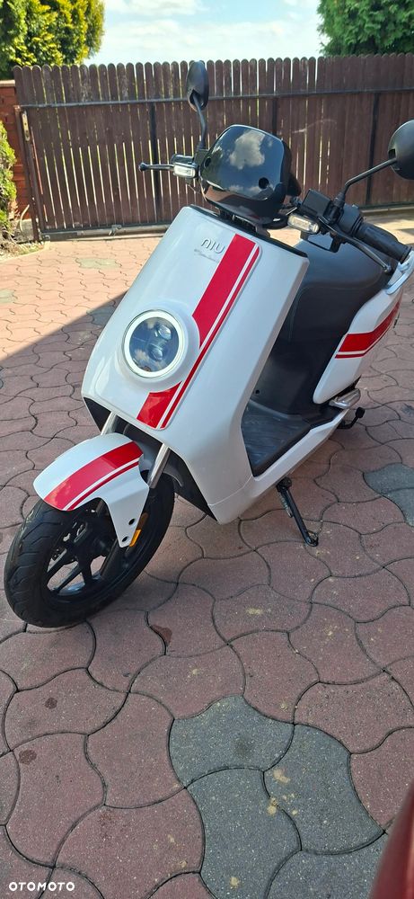 Niu NQI - 4