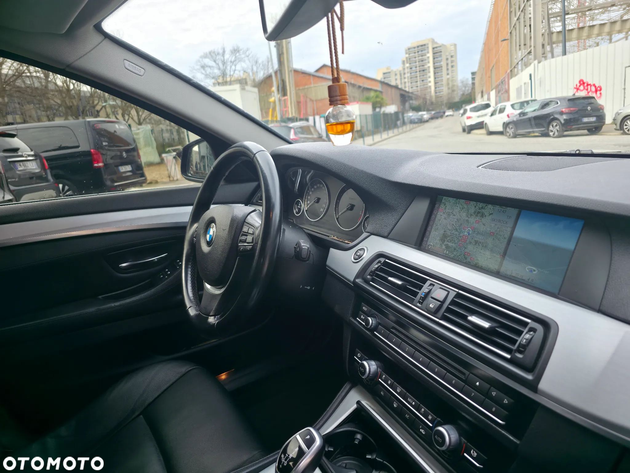 BMW Seria 5 520d Luxury Line - 12