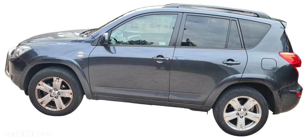 Toyota RAV4 2.2 D-4D X - 3