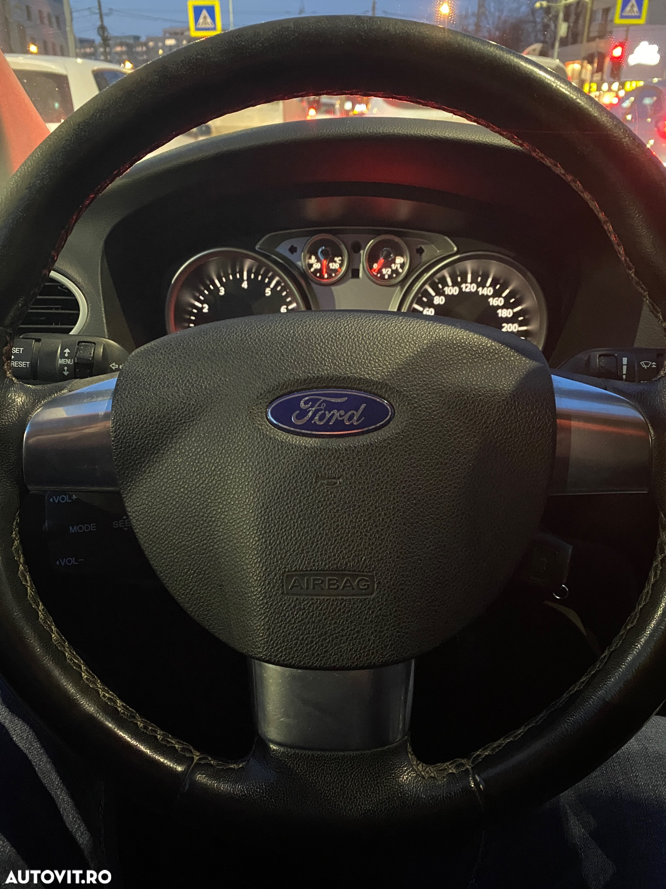 Ford Focus 1.6i Trend - 8