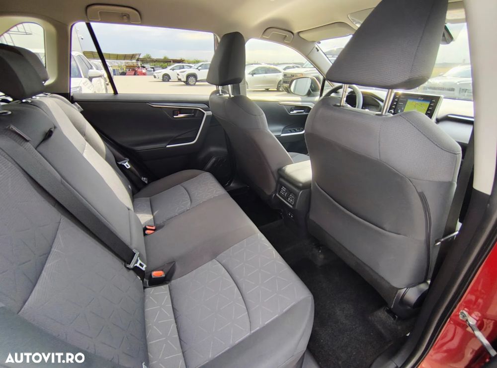 Toyota RAV4 - 10