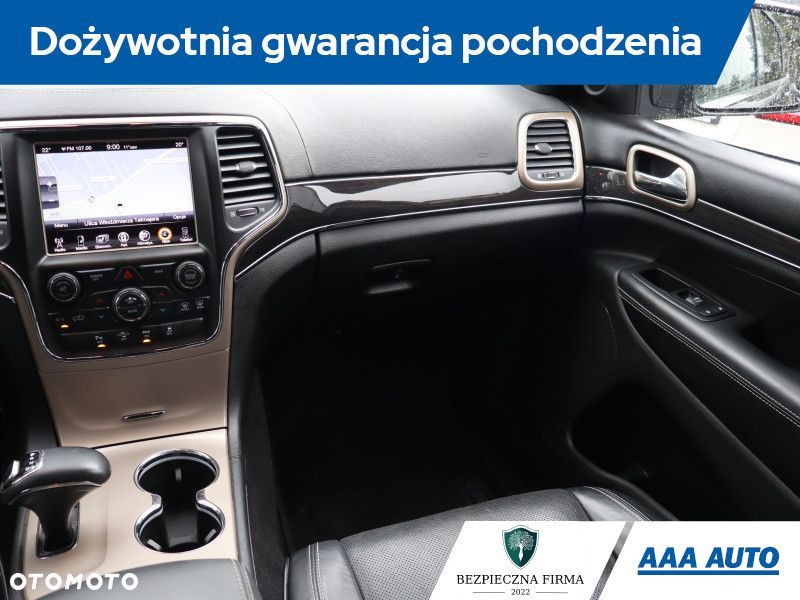 Jeep Grand Cherokee - 9