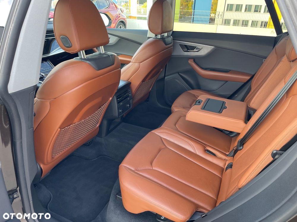 Audi Q8 SUV TFSI quattro 250 kW tiptronic S line business - 26
