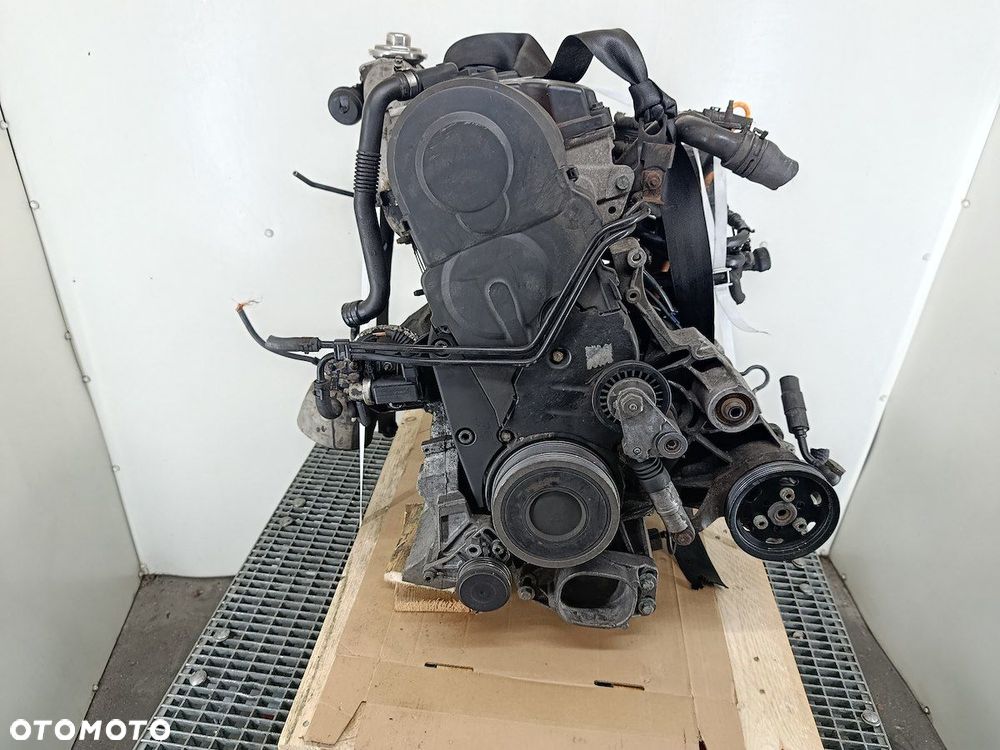 SILNIK VW PASSAT B5 FL AWX 1.9 TDI - 5