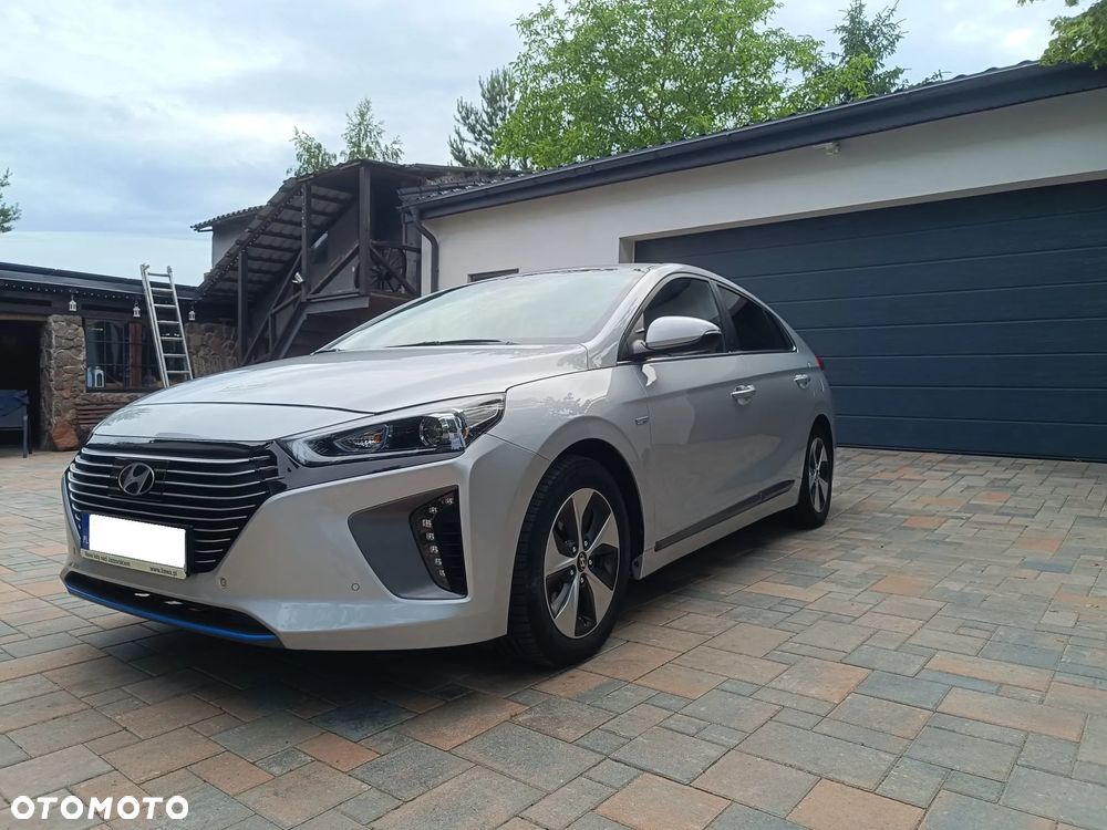 Hyundai IONIQ Hybrid Platinum - 17