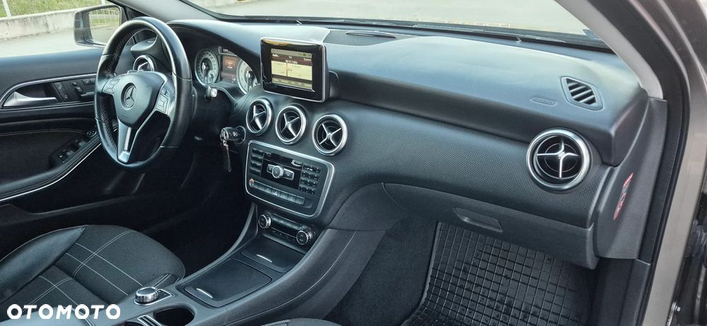 Mercedes-Benz Klasa A 200 7G-DCT AMG Line - 18