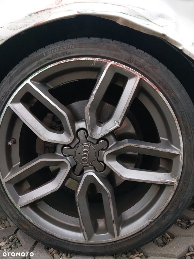 Audi A4 - 4