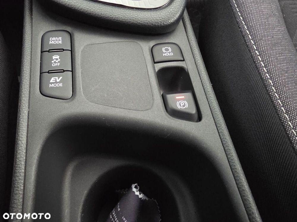 Toyota Yaris Hybrid 1.5 Style - 24