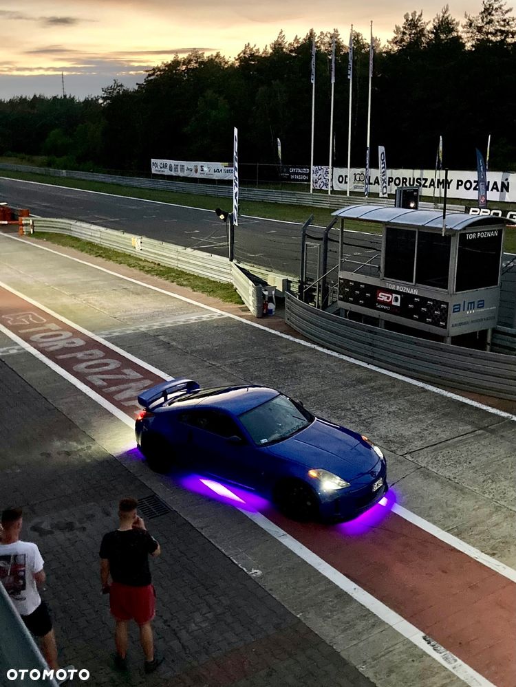 Nissan 350 Z Premium Pack - 6