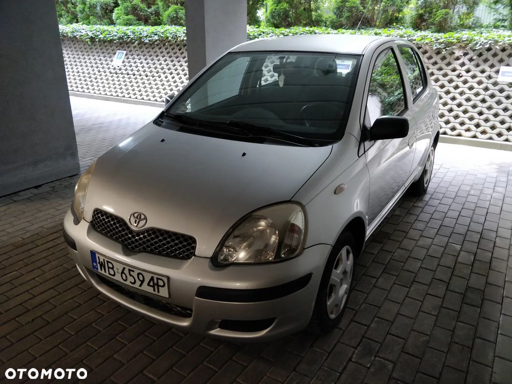 Toyota Yaris 1.0 Base - 1