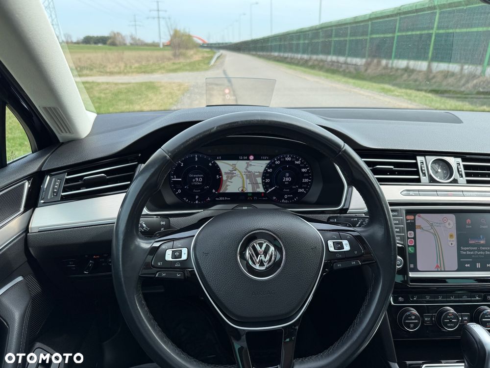 Volkswagen Passat - 30