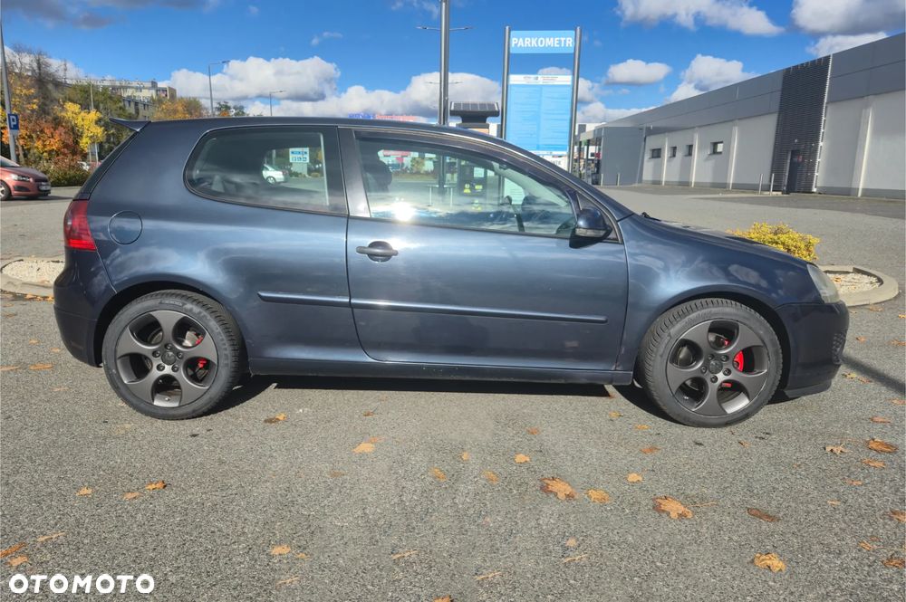 Volkswagen Golf V 1.9 TDI Comfortline - 5